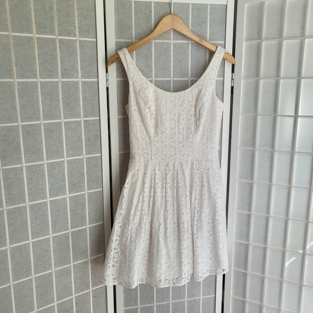 Lilly Pulitzer Resort White Daisy Lane Lace Sleeveless Dress Sz 2